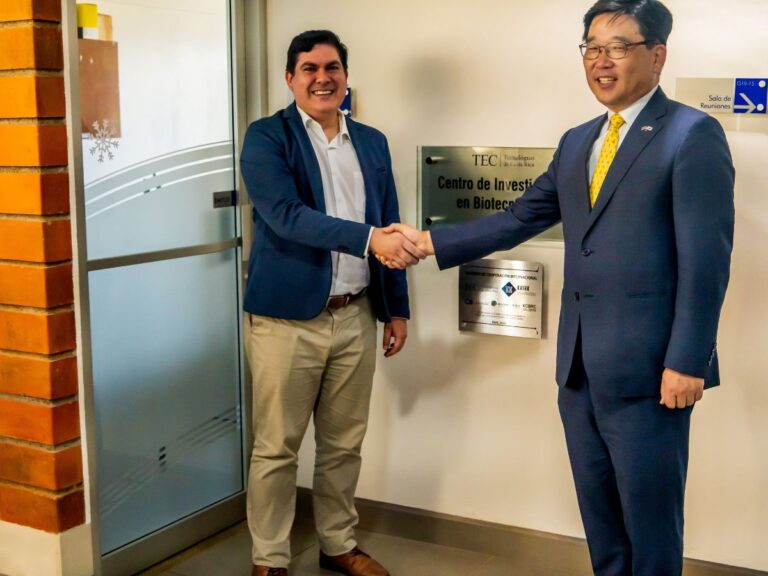 Costa Rica and South Korea Join Forces to Research Costa Rican Plants with Potential Medicinal Properties