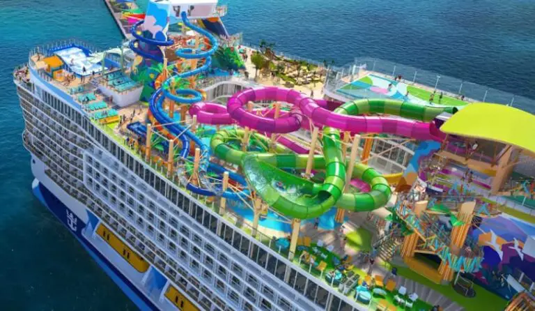Tourists Port Developers Embracing Rapid Change at the Caribbean Coast Province of Limon Costa Rica