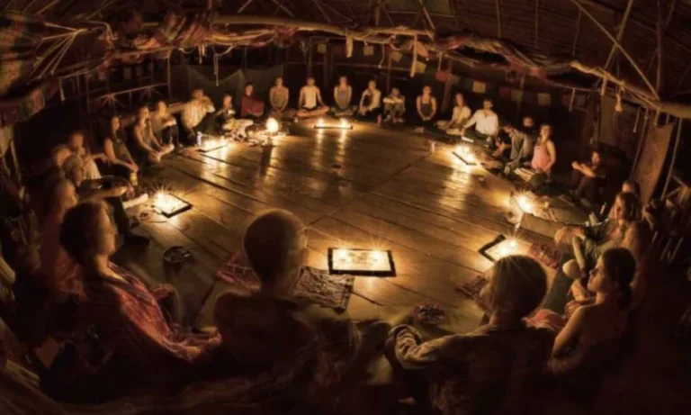 Spirituality of an Ayahuasca Retreat: Journeying Within
