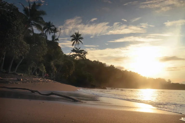 Costa Rican Tourism Board Launches Free Collection of Tourist Guides for Year Vacations