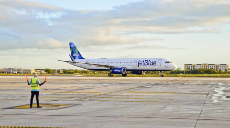 Costa Rica Launches Westjet Direct Flight From Vancouver To Guanacaste