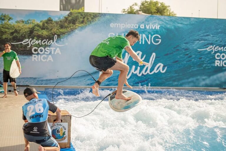 Costa Rica Conquers Spain with a Wave Simulator to Attract Tourists