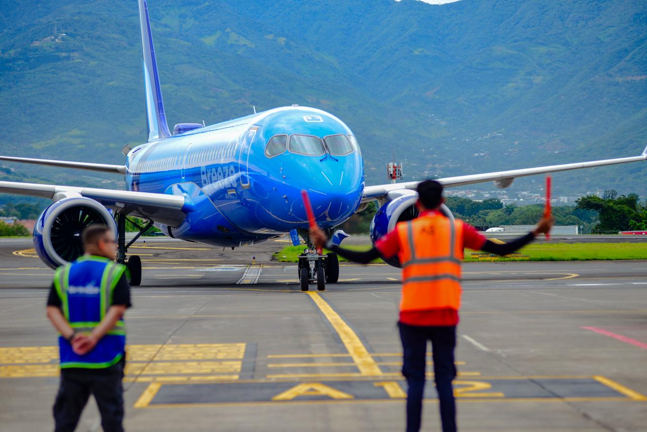 Breeze Airways Begins Its First Week of Operations in Costa Rica with Flights from Tampa, Florida